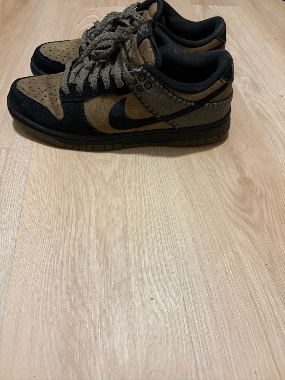 Nike Unisex Low-Top Sneakers - Black&Army Green Suede